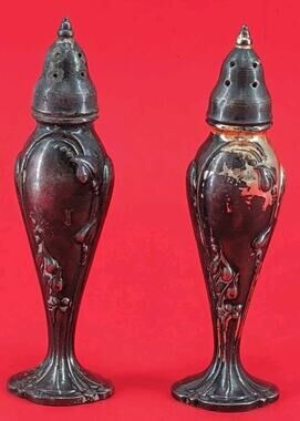 VINTAGE StanHome Silver Plated Salt & Pepper Shakers Ornate Nouveau Style #240